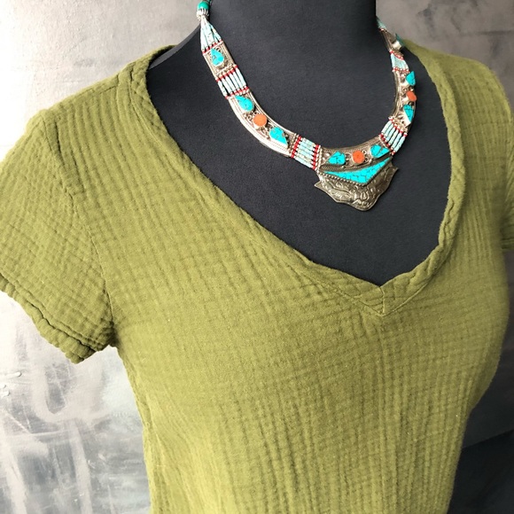 Cloth & Stone Olive Green V neck short sleeve tee - Picture 2 of 6